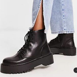 Pull&Bear Lace Up Flatform Boot - Black - Size 9 - NWT